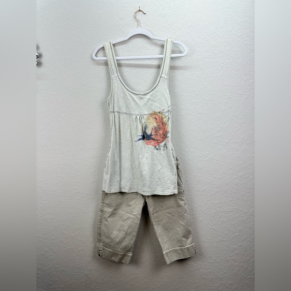 FREE PEOPLE TANK (XS) & MOSSIMO CARGO SHORTS (size 1) DISTRESSED SUMMER BUNDLE - Picture 1 of 9